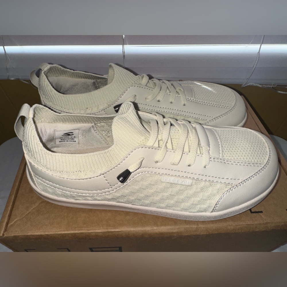 HOOBIEN Women's And man Cream (#50) Athletic Shoes